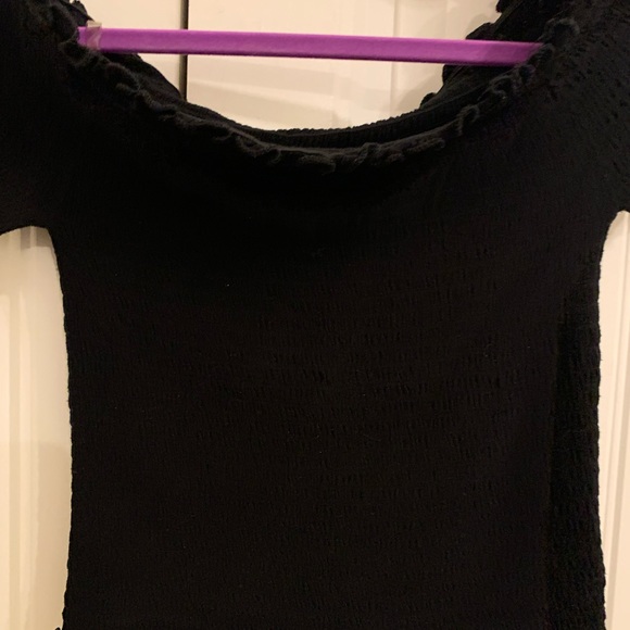 Black Off the Shoulder Shirt - Picture 3 of 3